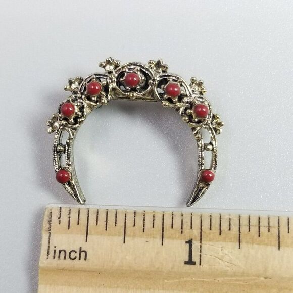 Vintage Crescent Moon Shape Brooch with Red Beads, Celestial Lapel Pin - Picture 4 of 6